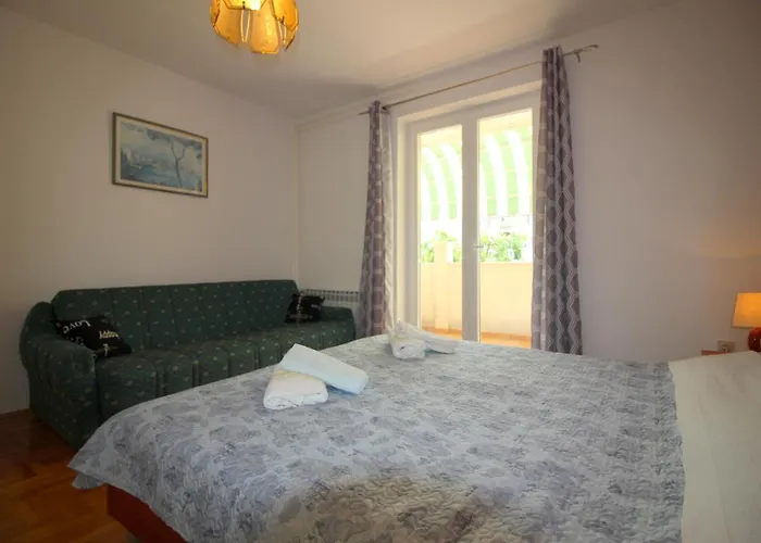 Radojka L Near Centre Apartment Poreč